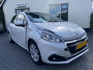  Peugeot 208 1.2 PureTech Blue Lion N.A.P NL AUTO PRACHTIG!!! 2016/4