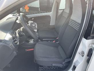Volkswagen Up! 1.0 BMT move up! N.A.P NL AUTO PRACHTIG!!! picture 7