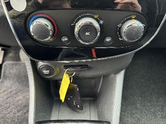 Renault Clio 0.9 TCE  EXPRESSION picture 16