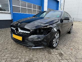 Mercedes Cla-klasse 180 AMBITION  SHOOTING BRAKE picture 2