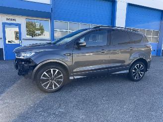 Schadeauto Ford Kuga 1.5 AUTOMAAT  AWD  ST-LINE 2017/10