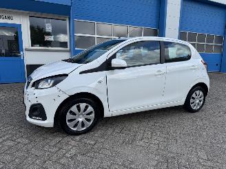 damaged passenger cars Peugeot 108 1.0 e-VTI  ACTIVE 2020/6