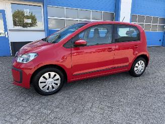 krockskadad bil auto Volkswagen Up! 1.0 BMT  MOVE UP! 2017/7
