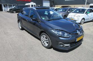 Coche accidentado Renault Mégane 1.2 TCe Limited Pano 116pk 2016/6
