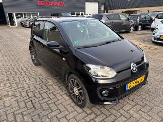 Vaurioauto  passenger cars Volkswagen Up! 1.0 High Up! 5-drs airco Nap 2013/9
