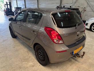 škoda osobní automobily Hyundai I-20 1.2i Vision 5-drs Airco 2012/6