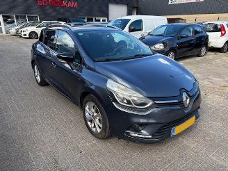 Schadeauto Renault Clio 0.9 TCe Limited  airco 2016/12