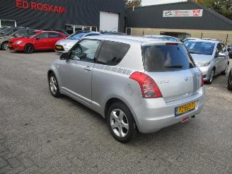 Voiture accidenté Suzuki Swift 1.3 COOL 2010/11