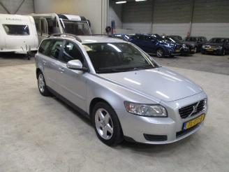 Vaurioauto  passenger cars Volvo V-50 1.8 ADVANTAGE 2010/4