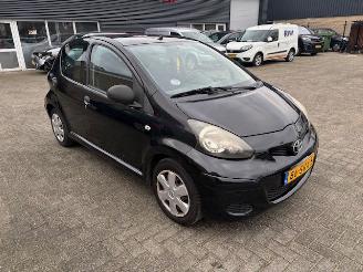 Unfallwagen Toyota Aygo 1.0 12v 5-drs airco 2011/11