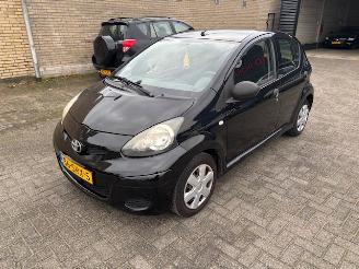 Toyota Aygo 1.0 12v 5-drs airco picture 5