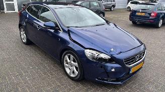 skadebil auto Volvo V-40 2.0 D2 Ocean Race Pano Leer camera 2015/12