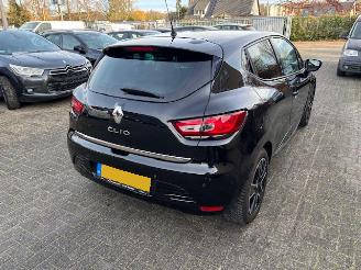 Renault Clio 1.2 16v 5-drs clima picture 4