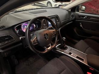 Renault Mégane 1.3 TCe Limited  140pk picture 12