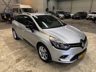 Damaged car Renault Clio 0.9 TCe Limited  NAP 2017/1