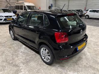 Damaged car Volkswagen Polo 1.0 5-drs airco 2014/11