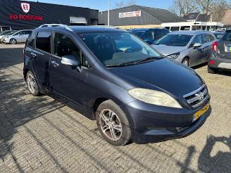 krockskadad bil auto Honda Fr-v 2.0i Comfort airco 2006/7