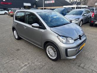 krockskadad bil auto Volkswagen Up! 1.0 5-drs Move Up! airco nap 2017/7
