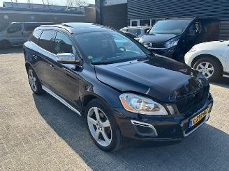 uszkodzony samochody osobowe Volvo Xc-60 2.0 D3 Summum Pano Automaat 2011/2