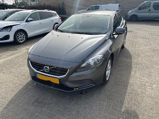 Volvo V-40 1.6 T3 Momentum  150pk  Nap picture 3