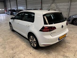damaged passenger cars Volkswagen Golf e-Golf 2017/8
