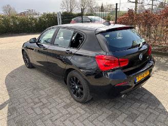 krockskadad bil auto BMW 1-serie 118I  5-drs automaat 2018/9