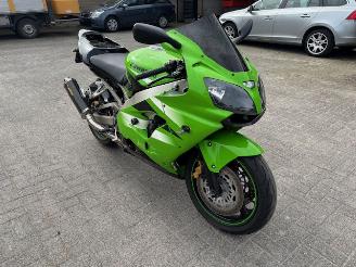 Avarii motociclete Kawasaki  Ninja ZX-R  143pk 2002/3