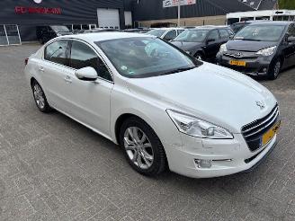 krockskadad bil auto Peugeot 508 2.0 HDI  Hybrid4  Automaat Premium 2014/5