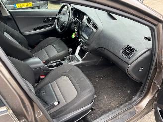 Kia Cee d 1.6 GDI 20th Anniversary airco picture 9