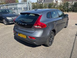 Volvo V-40 2.0 D2 Nordic+ Automaat picture 4