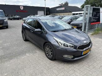 skadebil auto Kia Cee d 1.6 GDI 20TH Anniversary 2013/9