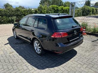 Volkswagen Golf 1.6 TDI DSG Lounge picture 5
