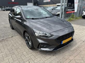 Schadeauto Ford Focus 1.0 EcoB.ST-Line NAP 2018/11