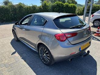 Alfa Romeo Giulietta 1.6 JTD Distinctive picture 5