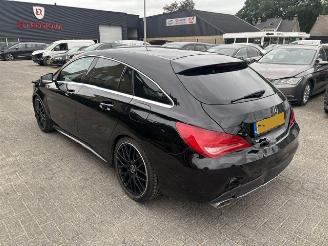 Schadeauto Mercedes Cla-klasse 180 Orange Art Edition  Automaat 2016/2