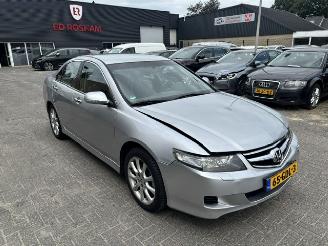 uszkodzony samochody osobowe Honda Accord 2.0i Executive 2008/5