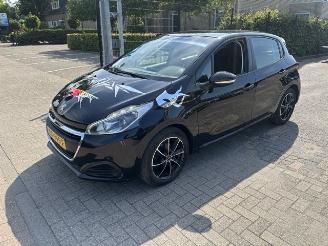 Peugeot 208 1.2 5-drs airco picture 7