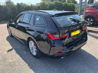 krockskadad bil auto BMW 3-serie 318i NW MODEL Automaat Nap 2022/12