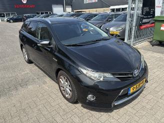Schadeauto Toyota Auris 1.8 Hybrid Pano automaat Sports 2014/9