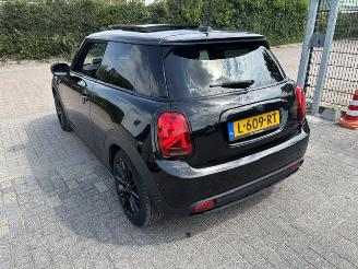 Mini Electric MINI Yours 33 kWh Pano picture 5