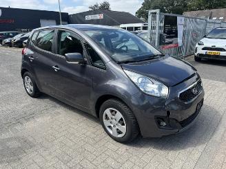 Auto incidentate Kia Venga 1.6 Automaat X-ecutive 2012/2