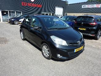škoda osobní automobily Toyota Yaris 1.3 VVT-I ASPIRATION 2014/9