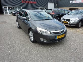 Damaged car Opel Astra 1.4 TURBO COSMO 2012/4