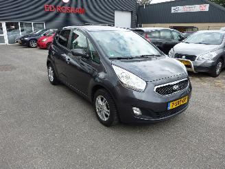 Schadeauto Kia Venga 1.4 CVVT SUPER PACK 2013/12