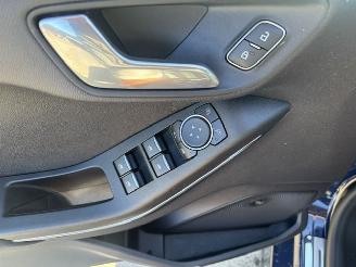 Ford Fiesta 1.0 5-drs Titanium X   NAP picture 12