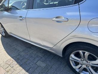 Peugeot 208 1.2 5-drs Clima picture 11