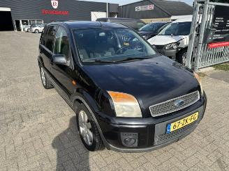 Vaurioauto  passenger cars Ford Fusion 1.4 16v Futura Airco NAP 2008/2