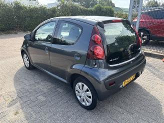  Peugeot 107 1.0 5-drs airco nap 2013/9