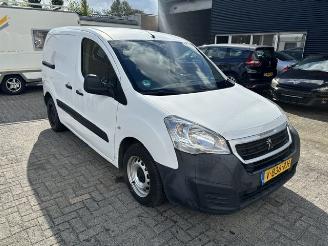 dañado vehículos comerciales Peugeot  1.6 HDI Airco NAP 2018/7