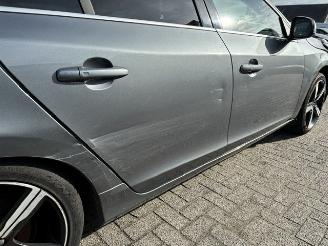 Volvo V-60 2.0 T4 R-Design automaat NAP picture 4